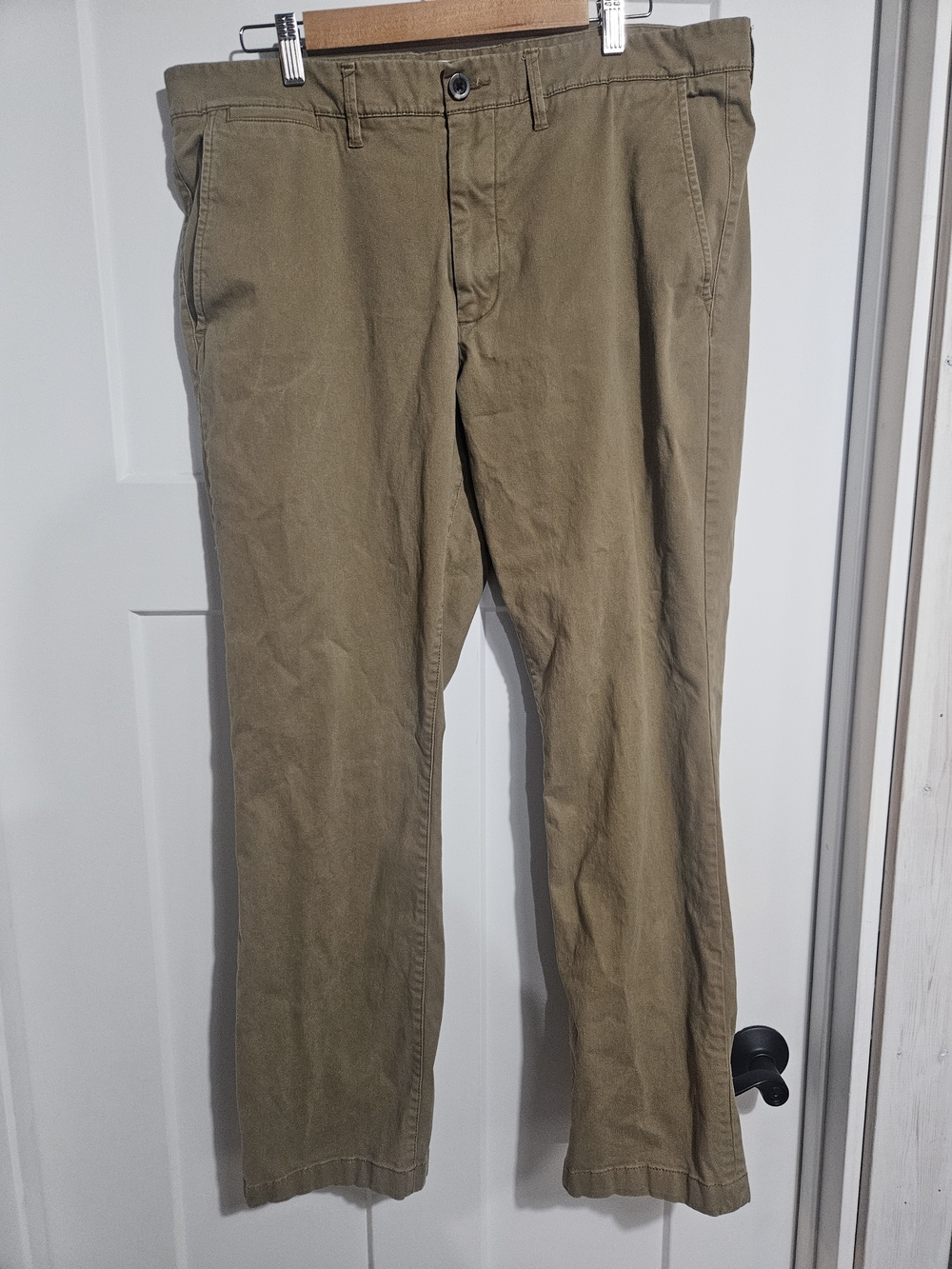 Classic Men's Dress Pants in Olive - Brand Unspecified